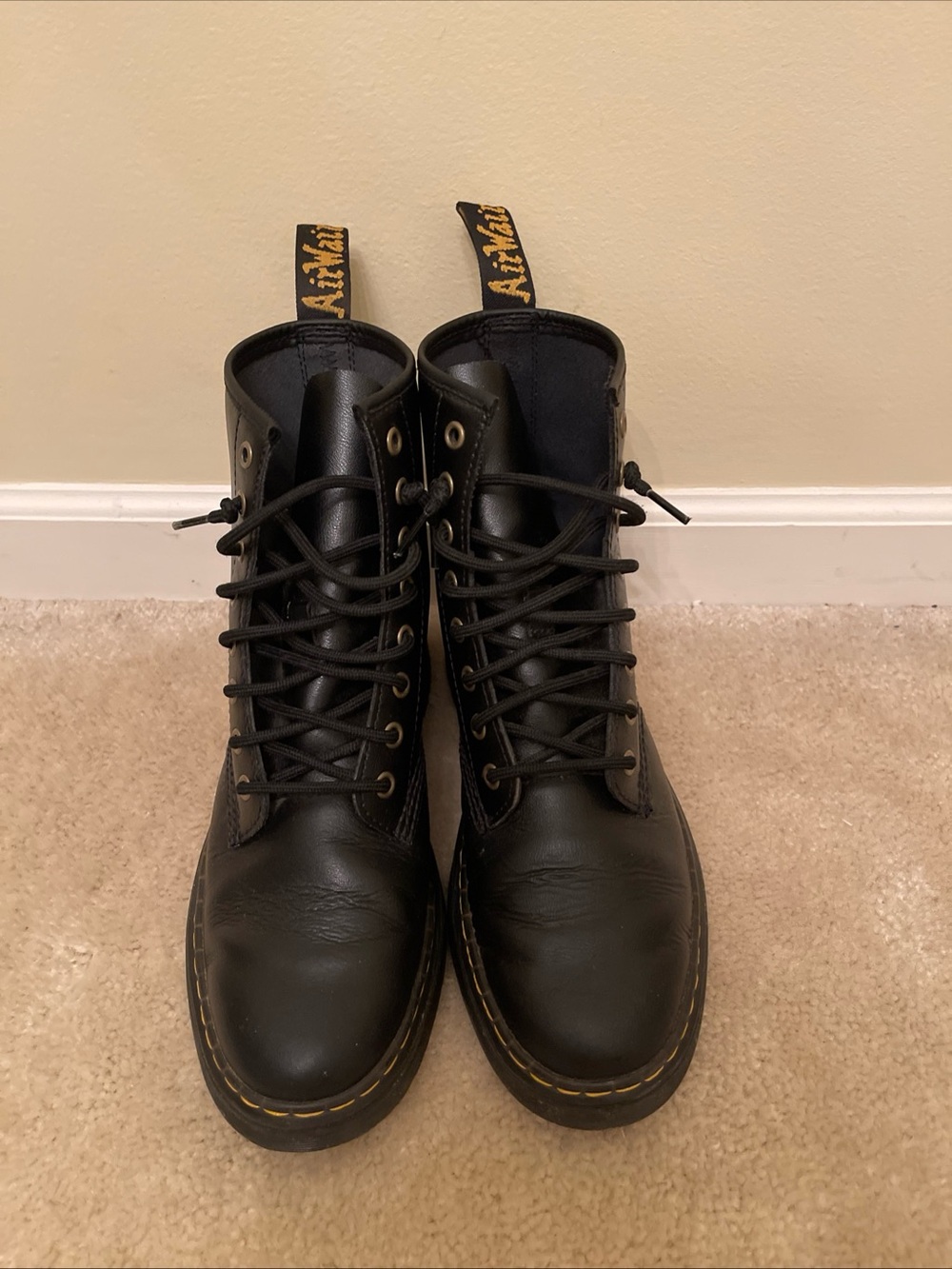 Dr. Martens Boots Mens 8 Women's 9 Black Leather Combat Boots Airwair Zavala Doc